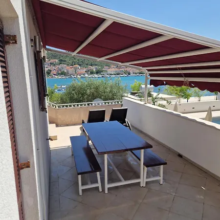 Sea Breeze Apartment