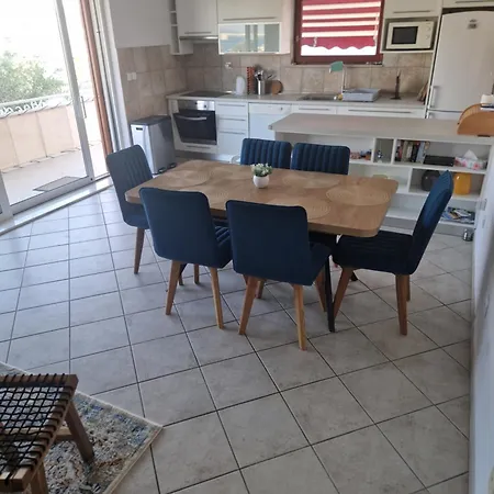 Apartment Sea Breeze