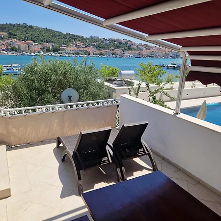Apartment Sea Breeze Trogir